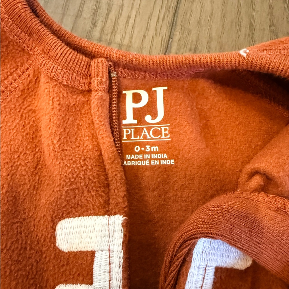Football Fleece onesie and bodysuits - Picture 3 of 4